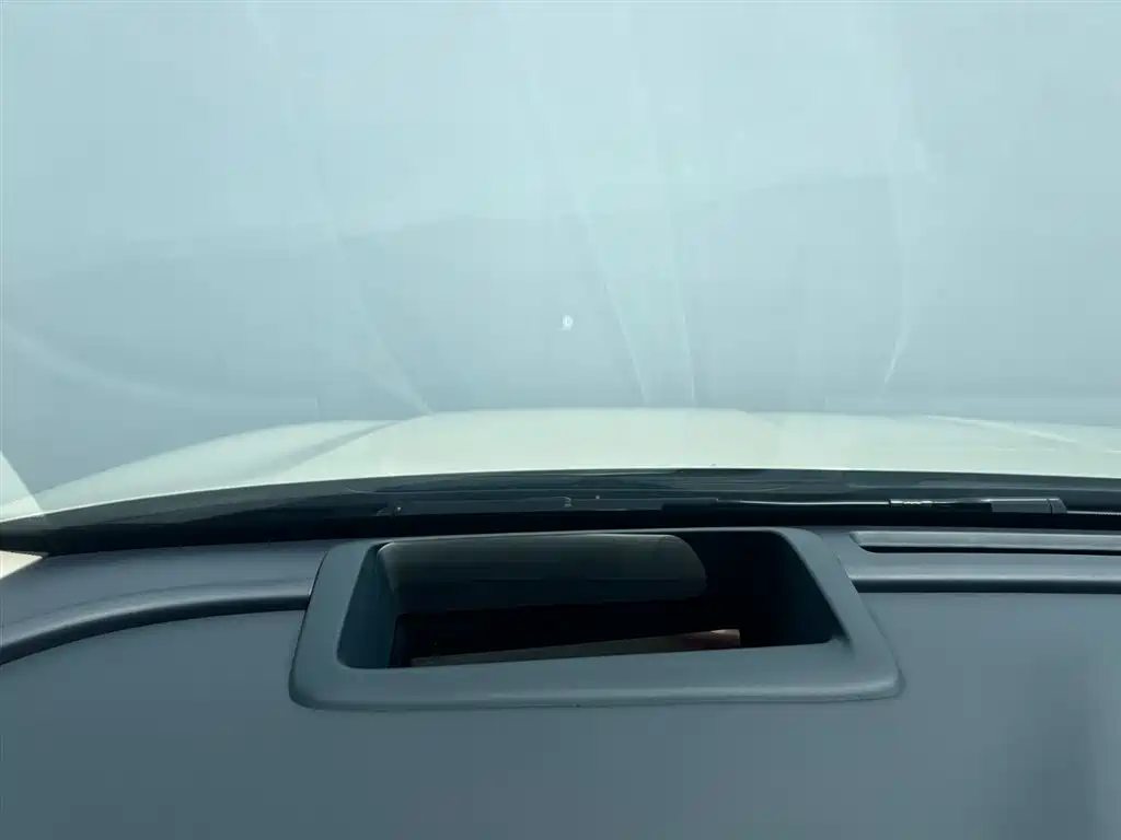 BYD Qin L 2026 DM-i 210KM Yun Nian Edition фото 11
