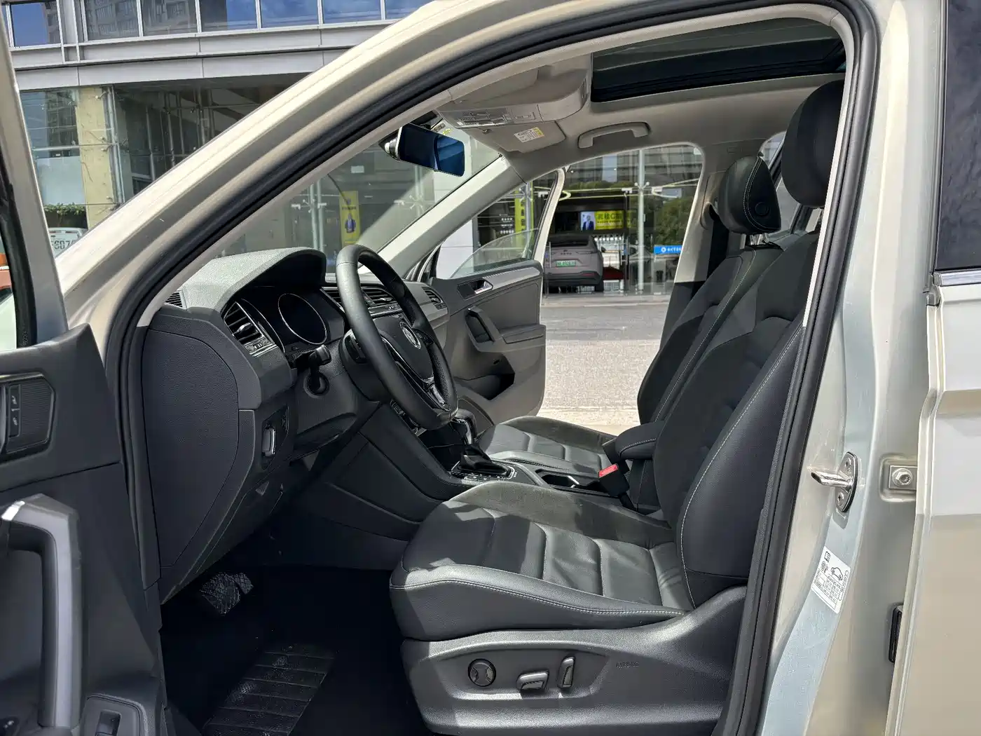Volkswagen Tiguan L PHEV 2019 430PHEV Hybrid Luxury Edition фото 10