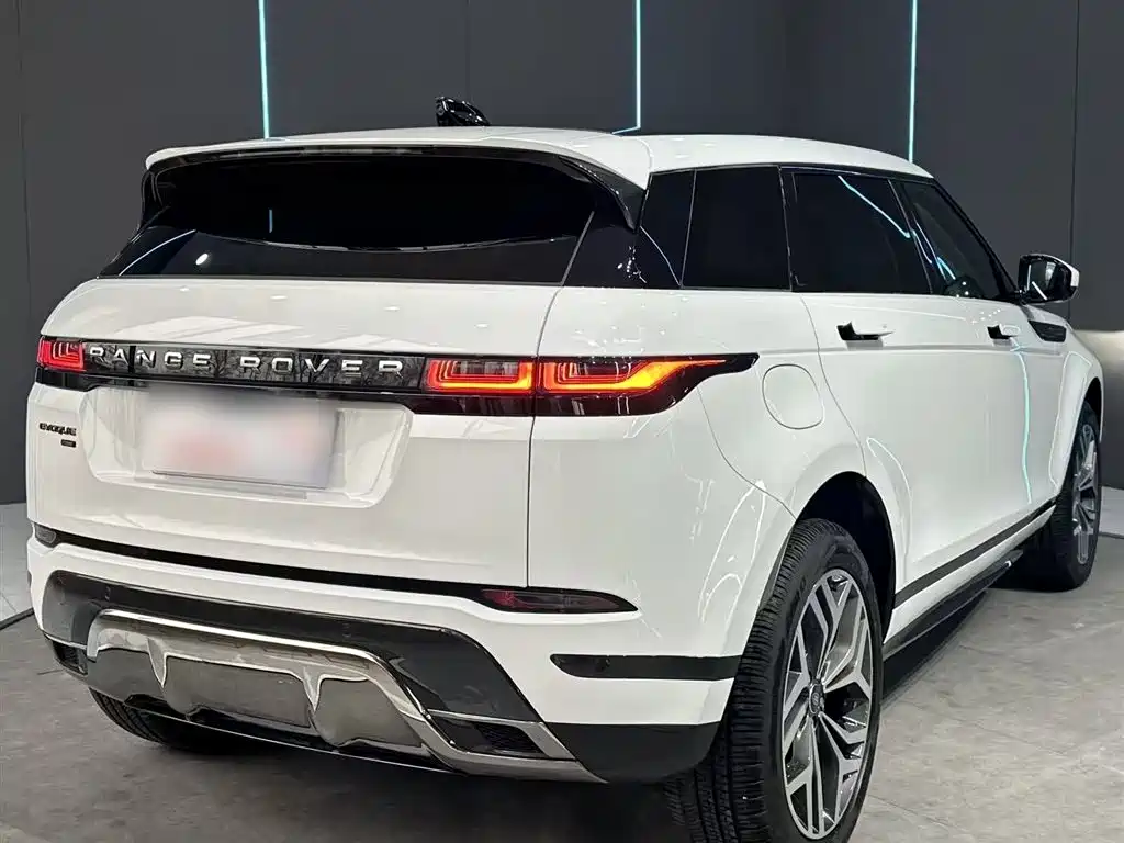 Land Rover Range Rover Evoque 2023 Range Rover Evoque L 249PS Luxury Edition фото 24
