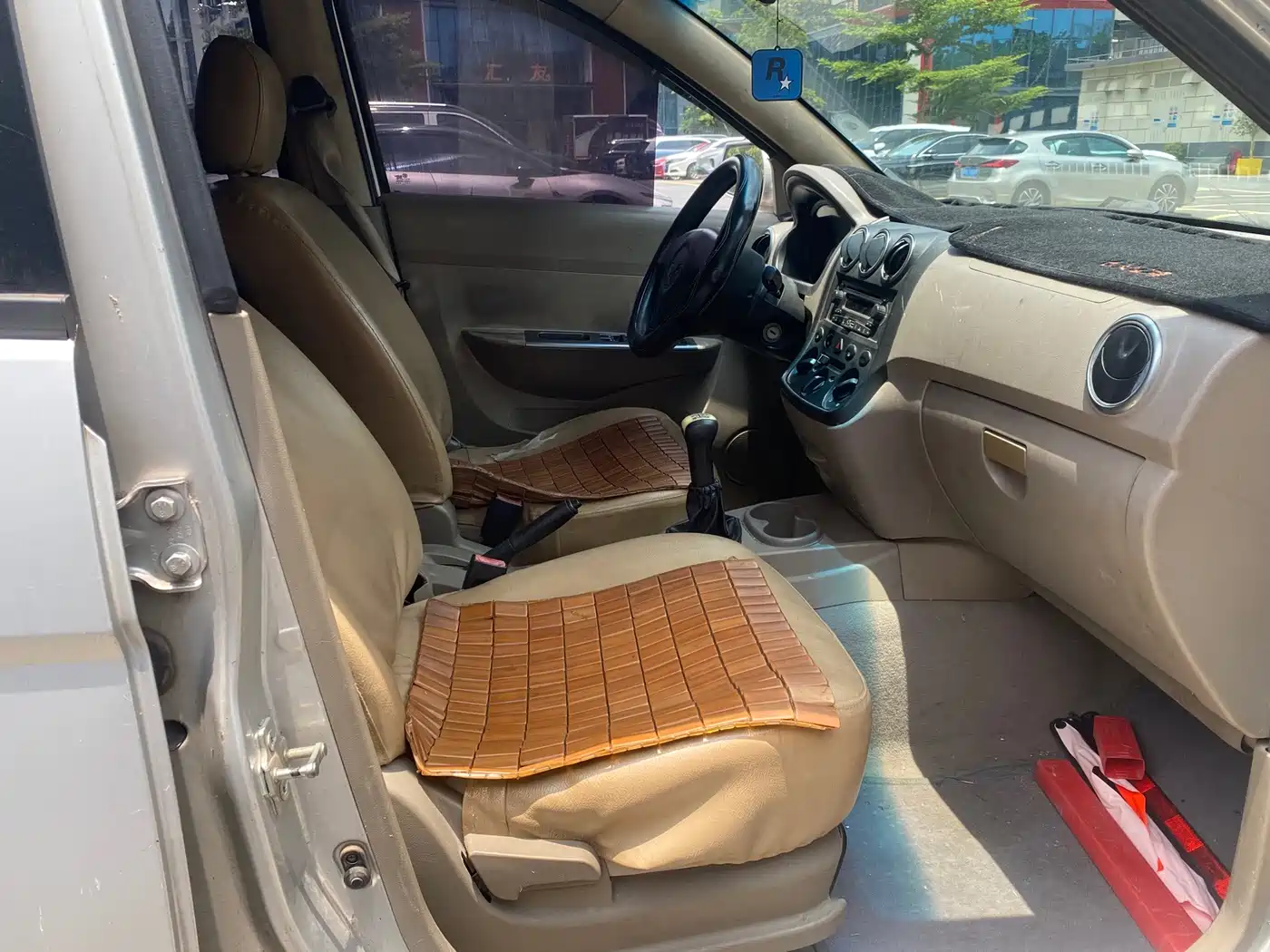 Wuling Motors Wuling Hongguang 2012 2010 1.4L Standard