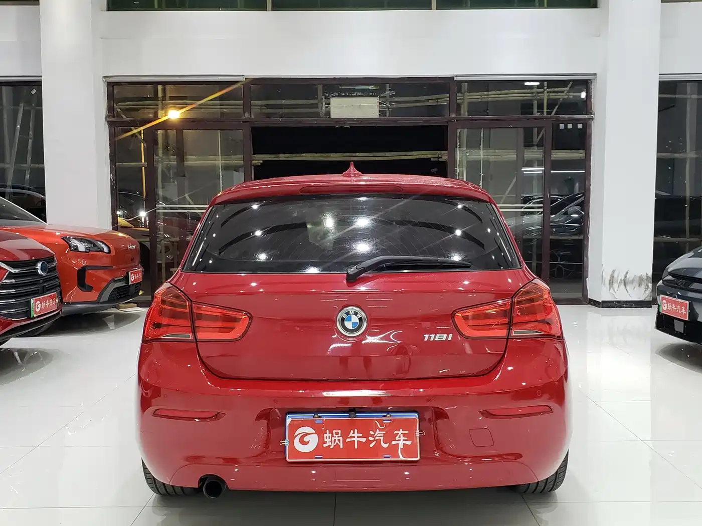 BMW 1 Series (Import) 2015 118i Leading фото 12