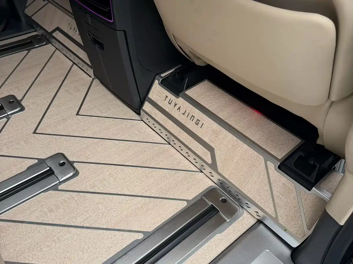 Toyota Alphard 2025 2025 Hybrid 2.5L Ultimate Gold Edition