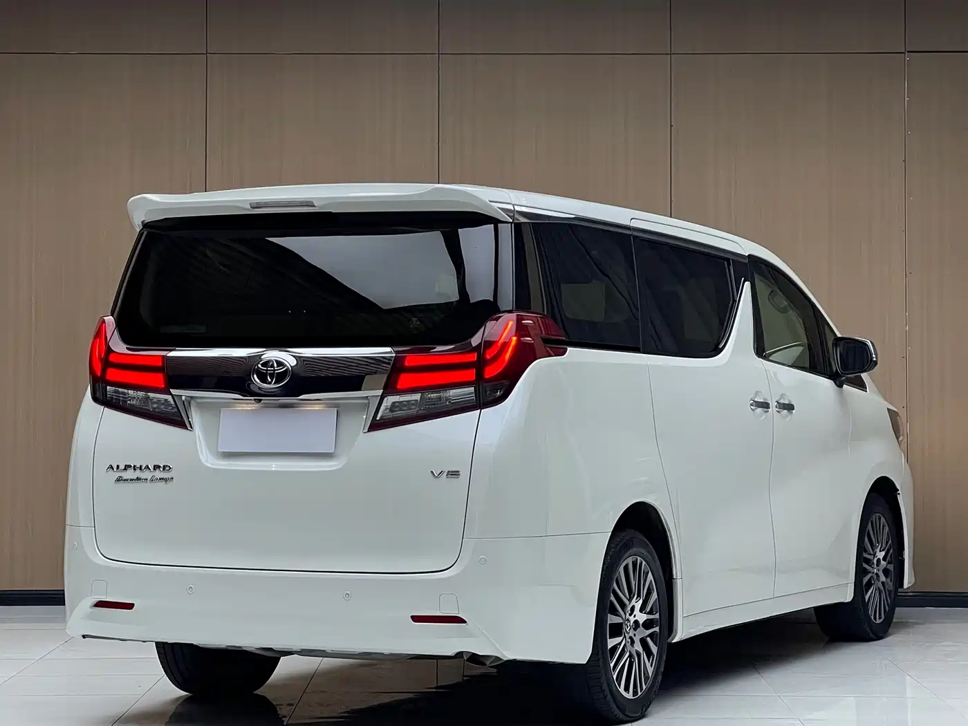 Toyota Alphard 2018 3.5L Premium фото 3