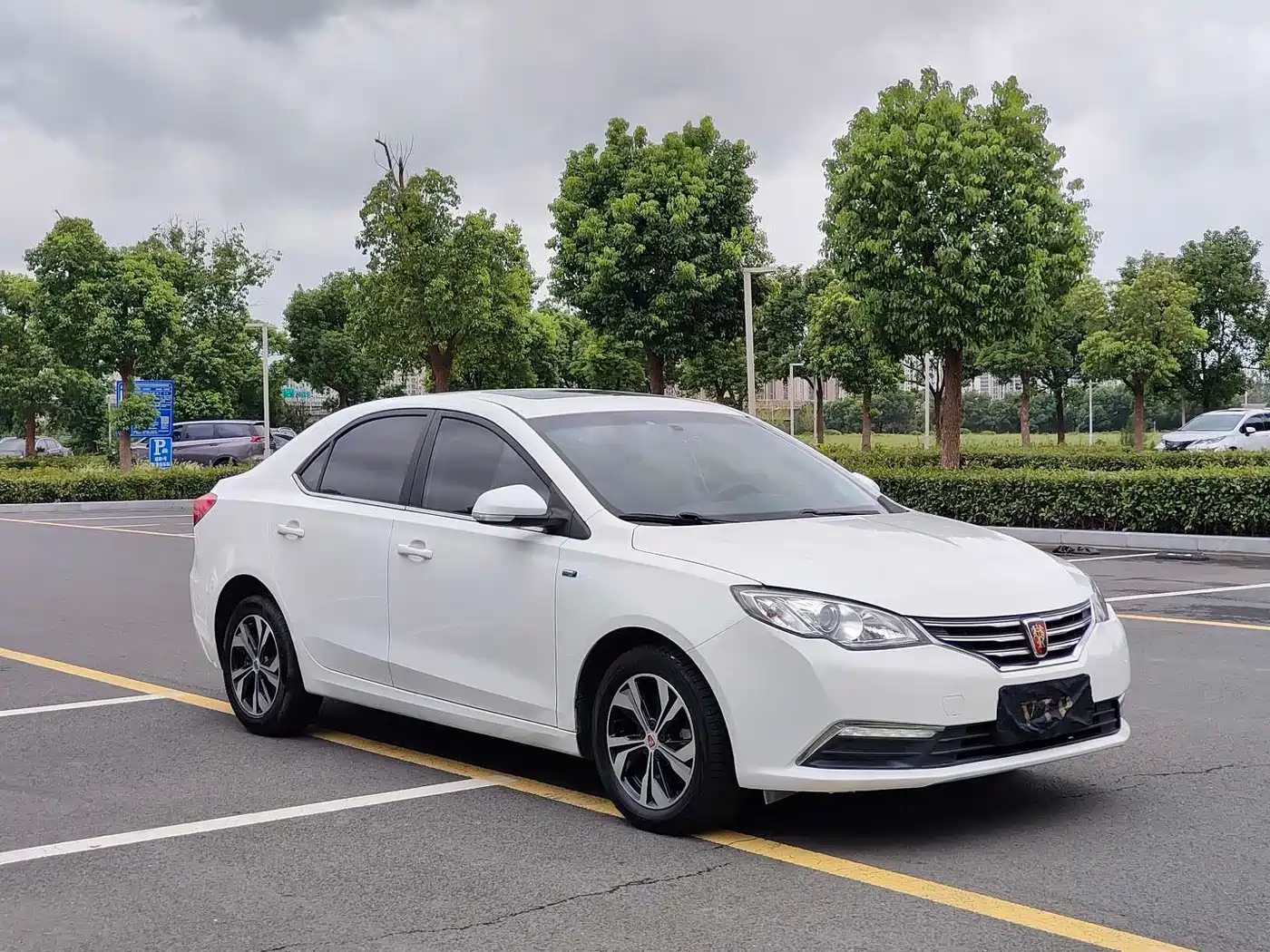 Roewe 360 2017 2017 1.5L Auto Luxury Edition