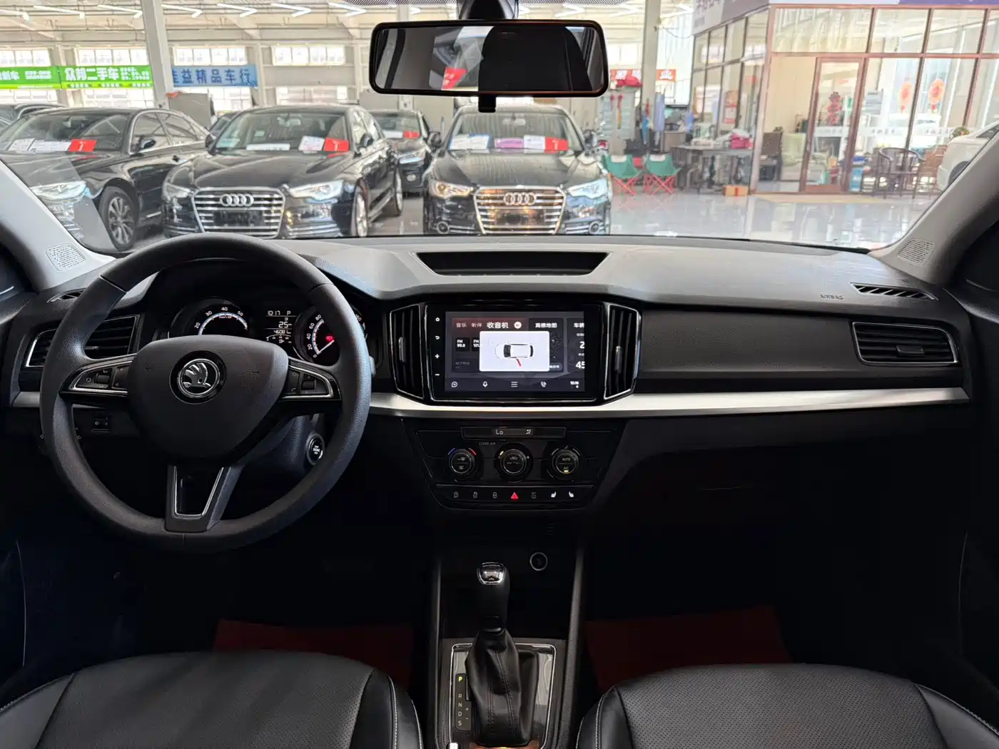 Škoda Kamiq 2023 1.5L Auto Comfort Edition фото 5