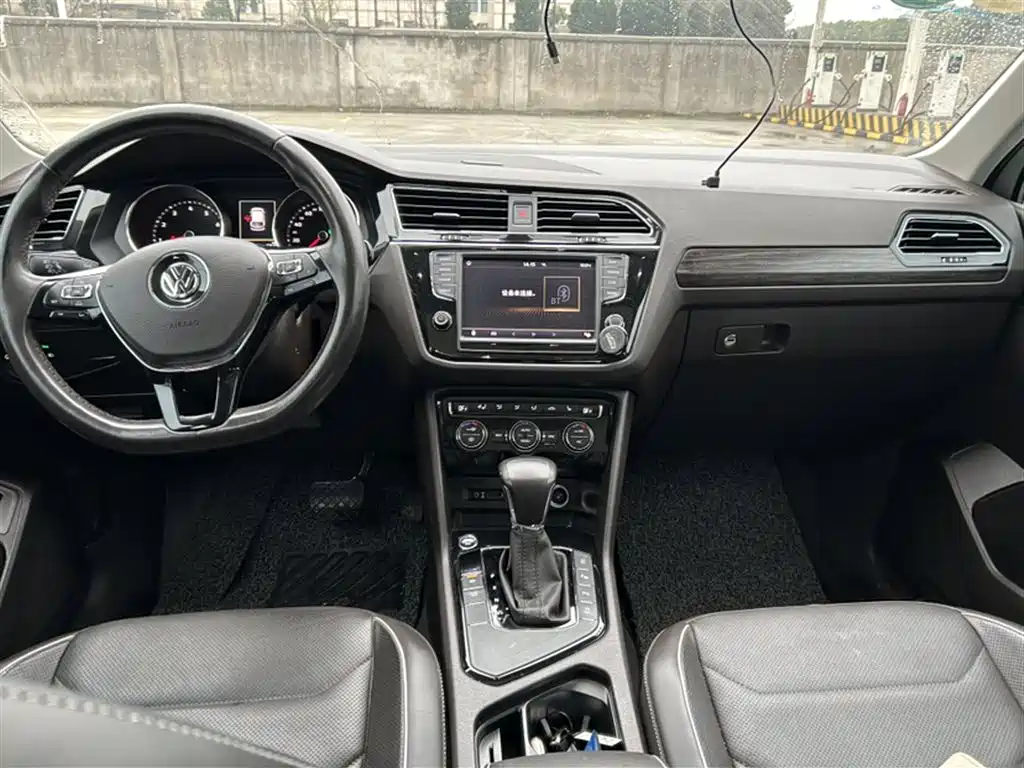 Volkswagen Tiguan L 2017 330TSI Automatic 2WD Flagship Edition фото 8
