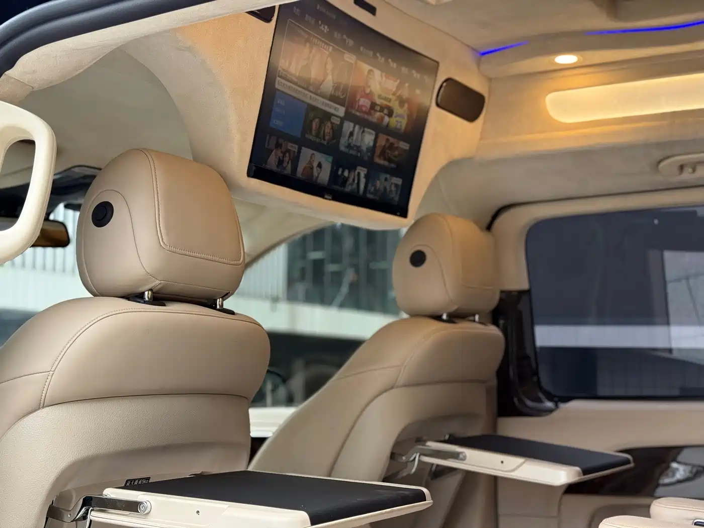Mercedes-Benz V-Class 2018 V 260 L Premium Long Version China V фото 11