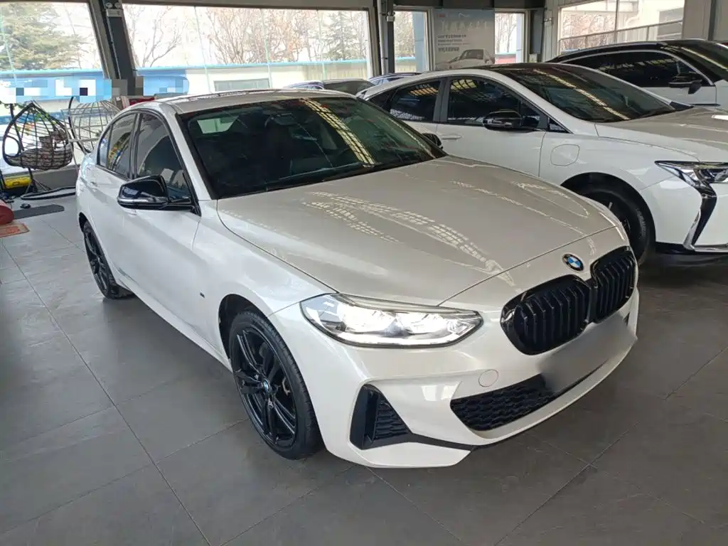 BMW 1 Series 2022 125i M Sport Shadow Edition фото 22