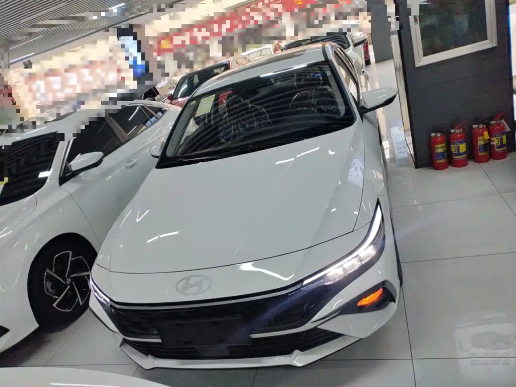 MODERN ELANTRA