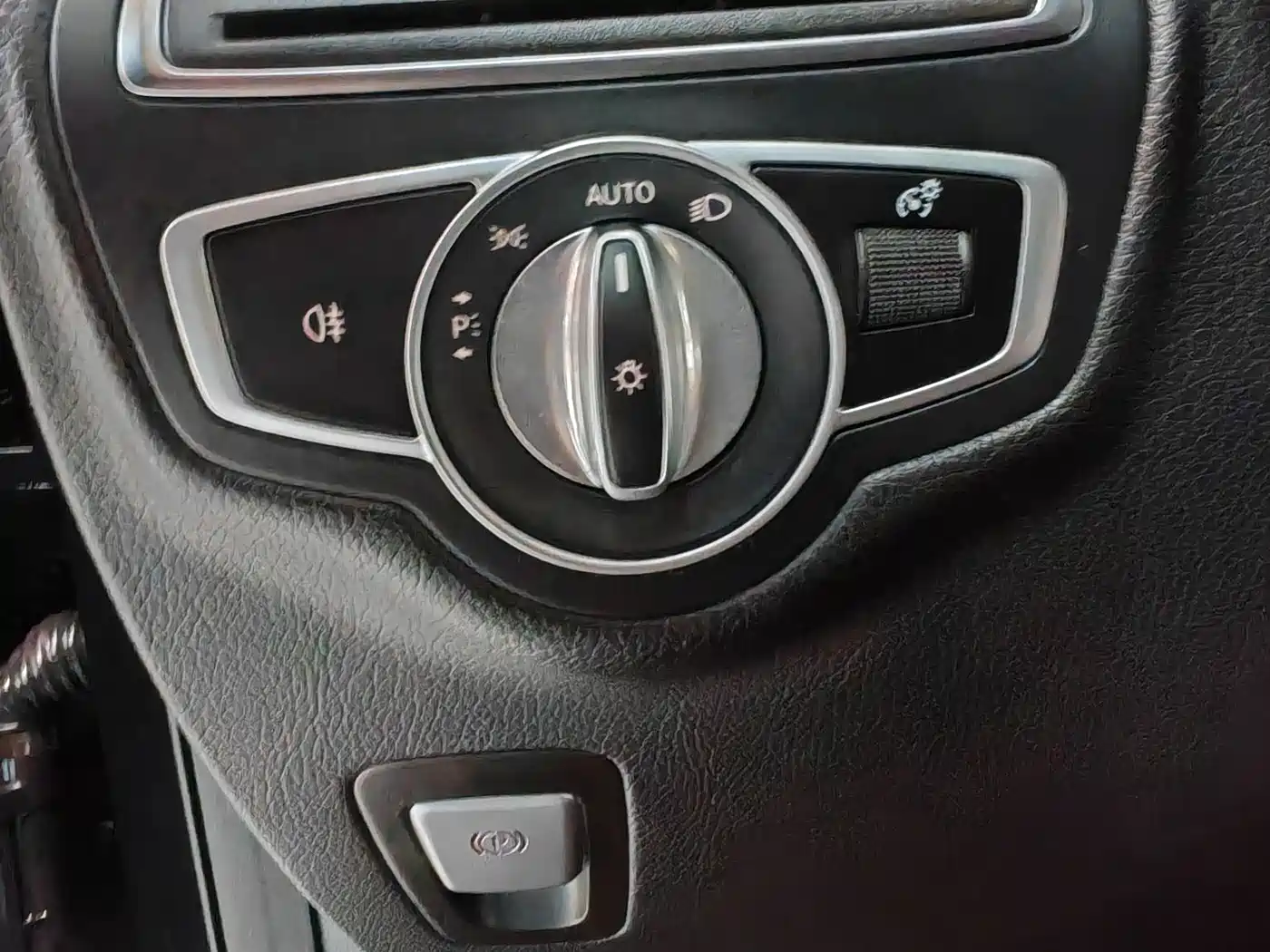 Mercedes-Benz GLC 2020 GLC 260 L 4MATIC Luxury фото 15