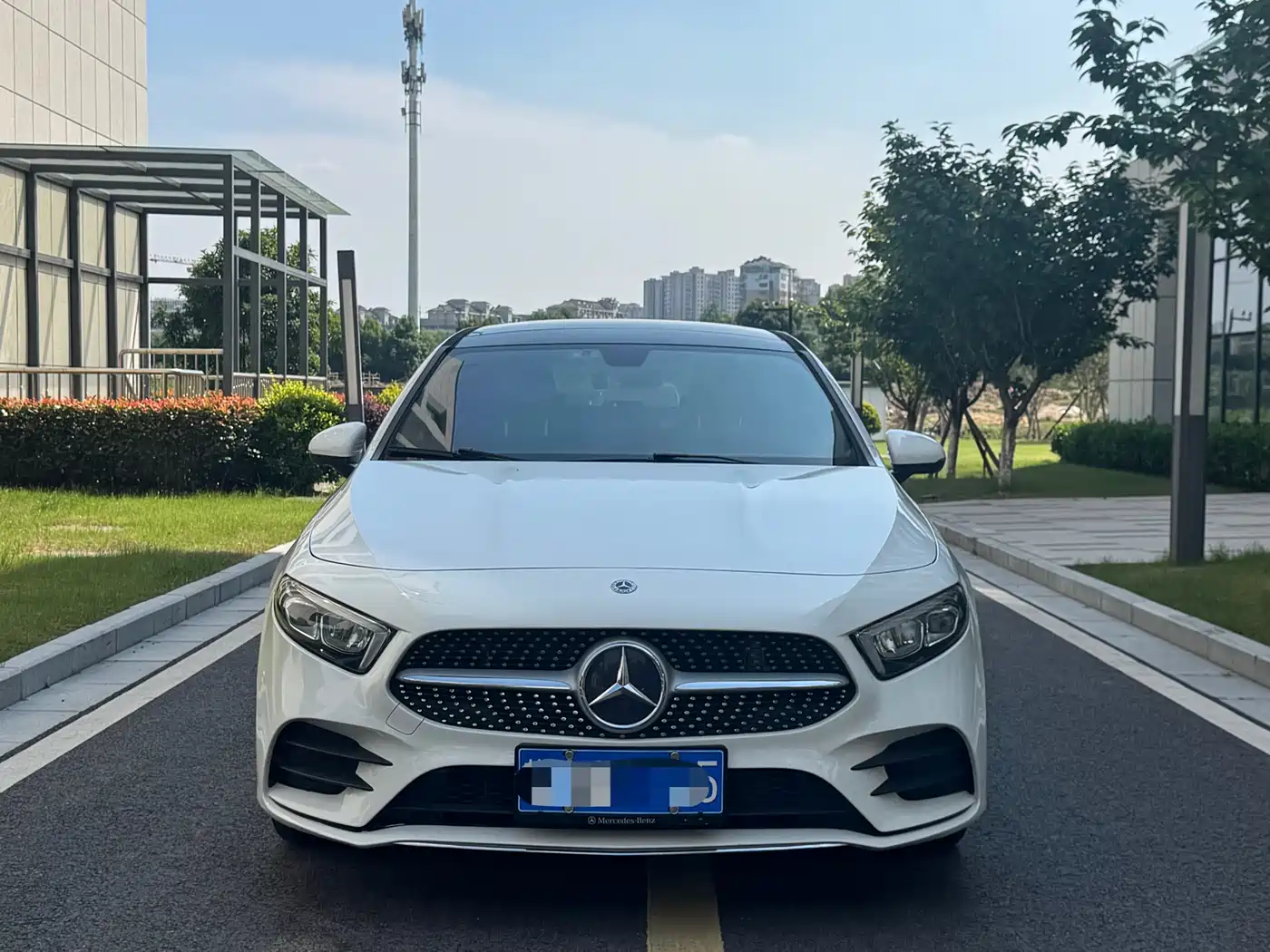 Mercedes-Benz A-Class 2019 A 200 L Sport Sedan фото 2