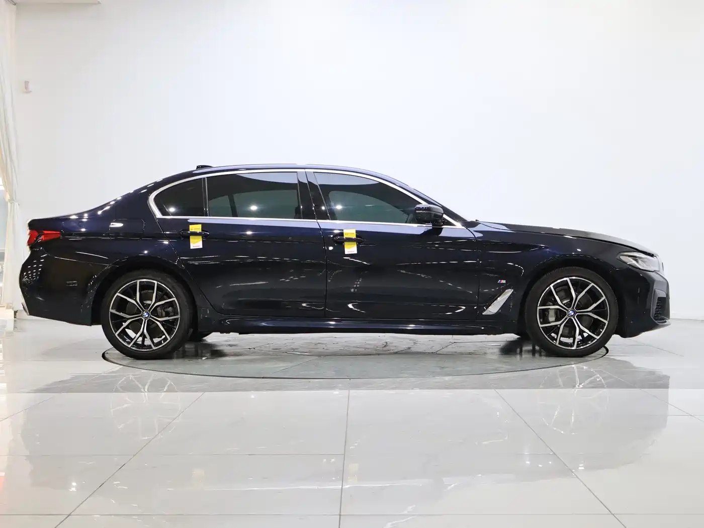 BMW 5 Series 2021 530Li Premium M Sport Package фото 6