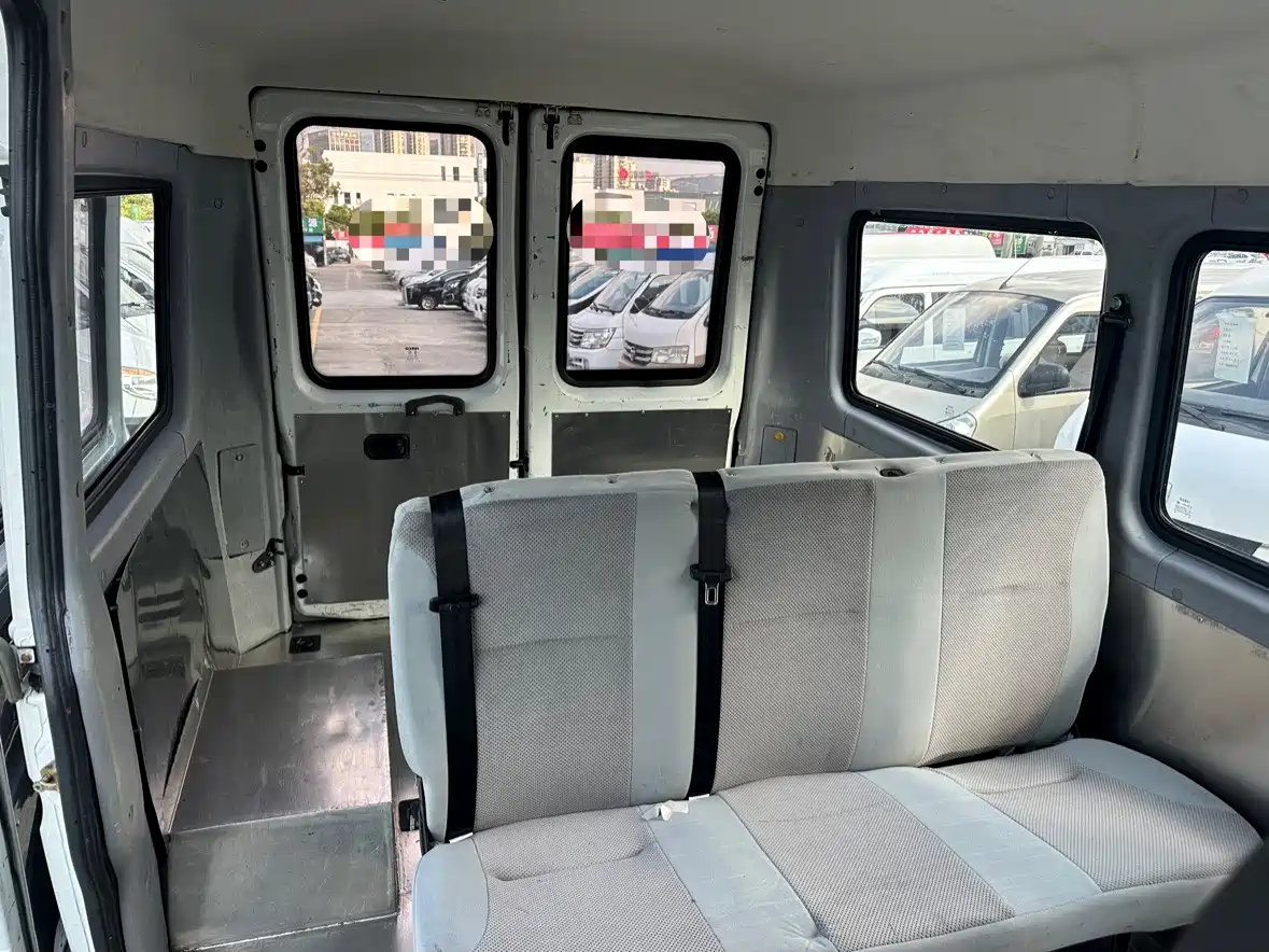 Iveco Bodhi 2018 2017 2.5T Classic A32 Bus Medium Roof 6-7 Seater 47Z5