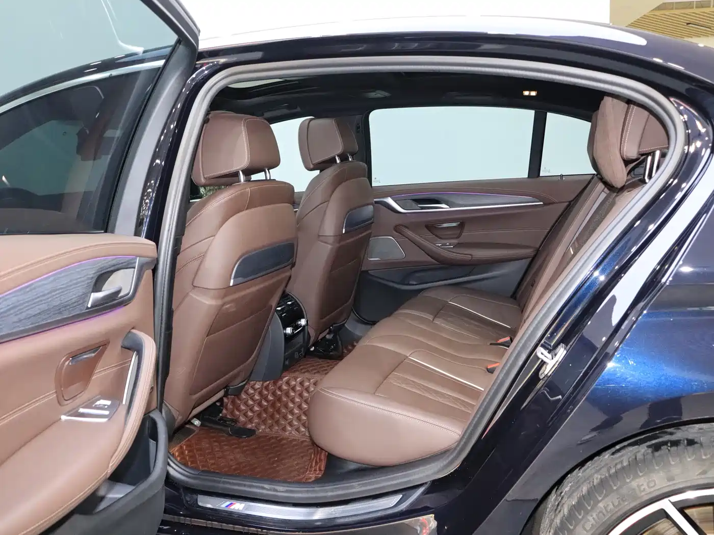 BMW 5 Series 2021 530Li Premium M Sport Package фото 16