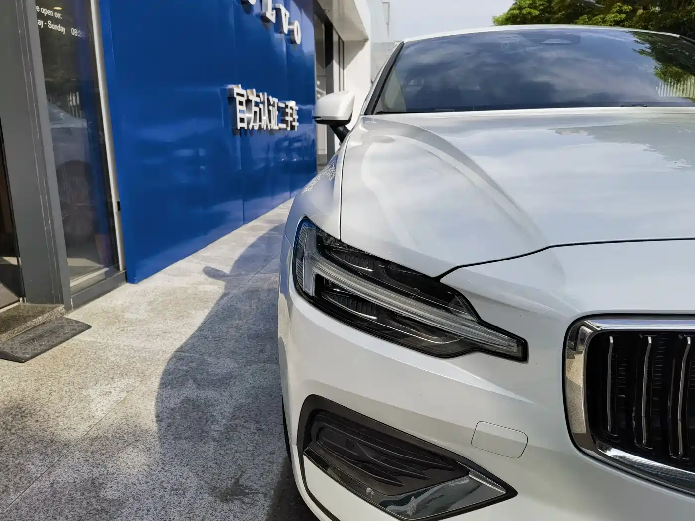 2025 Volvo S60