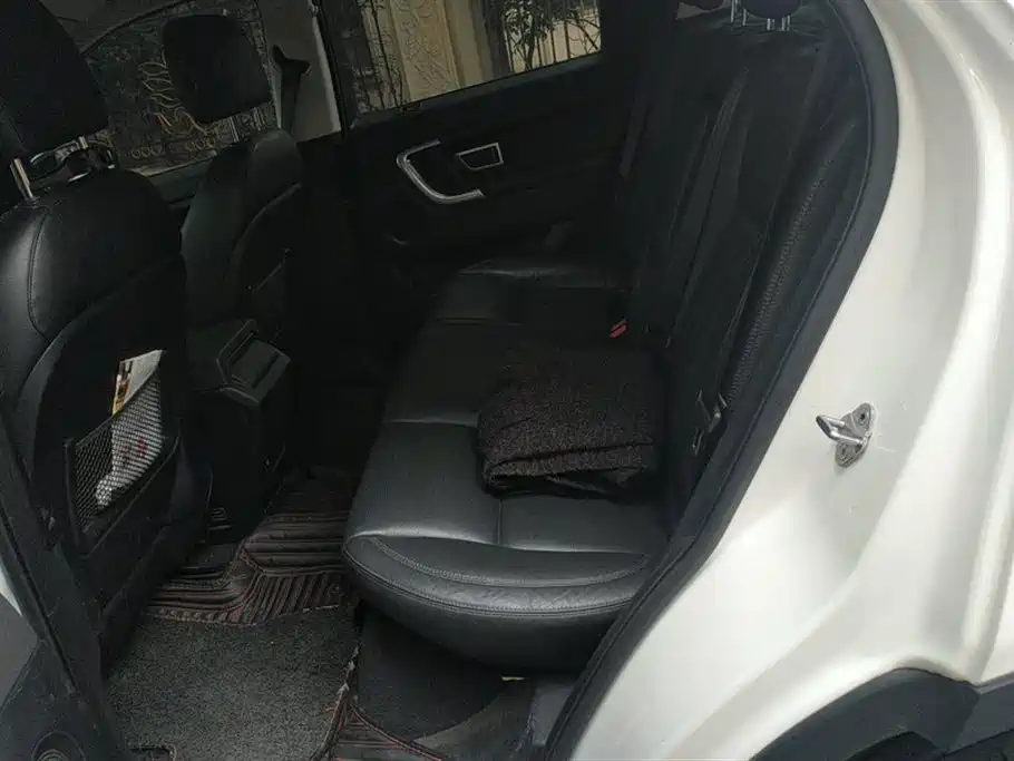 Land Rover Discovery Sport 2018 240PS SE Edition фото 11