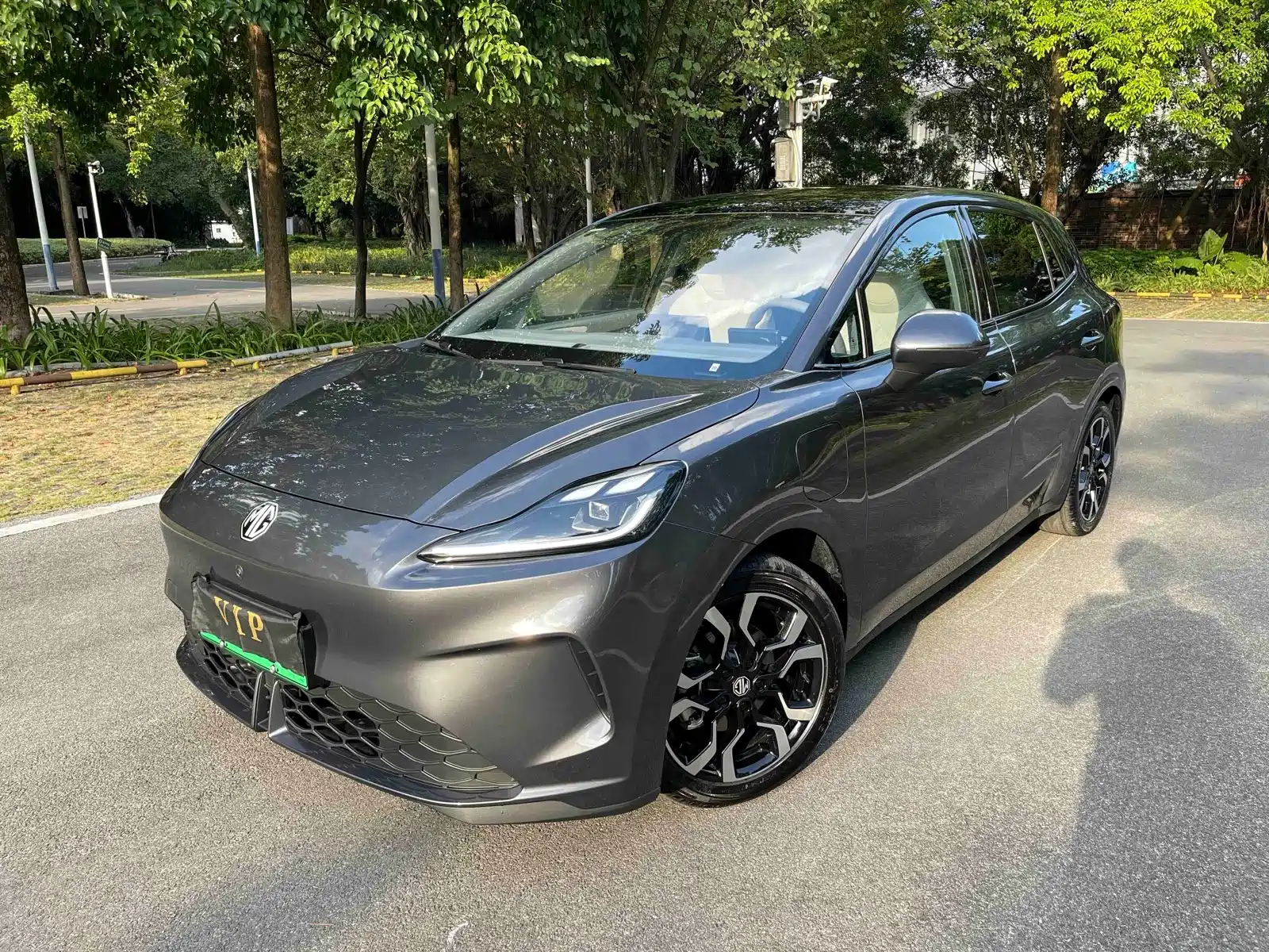 Photo 1 - MG MG4 EV