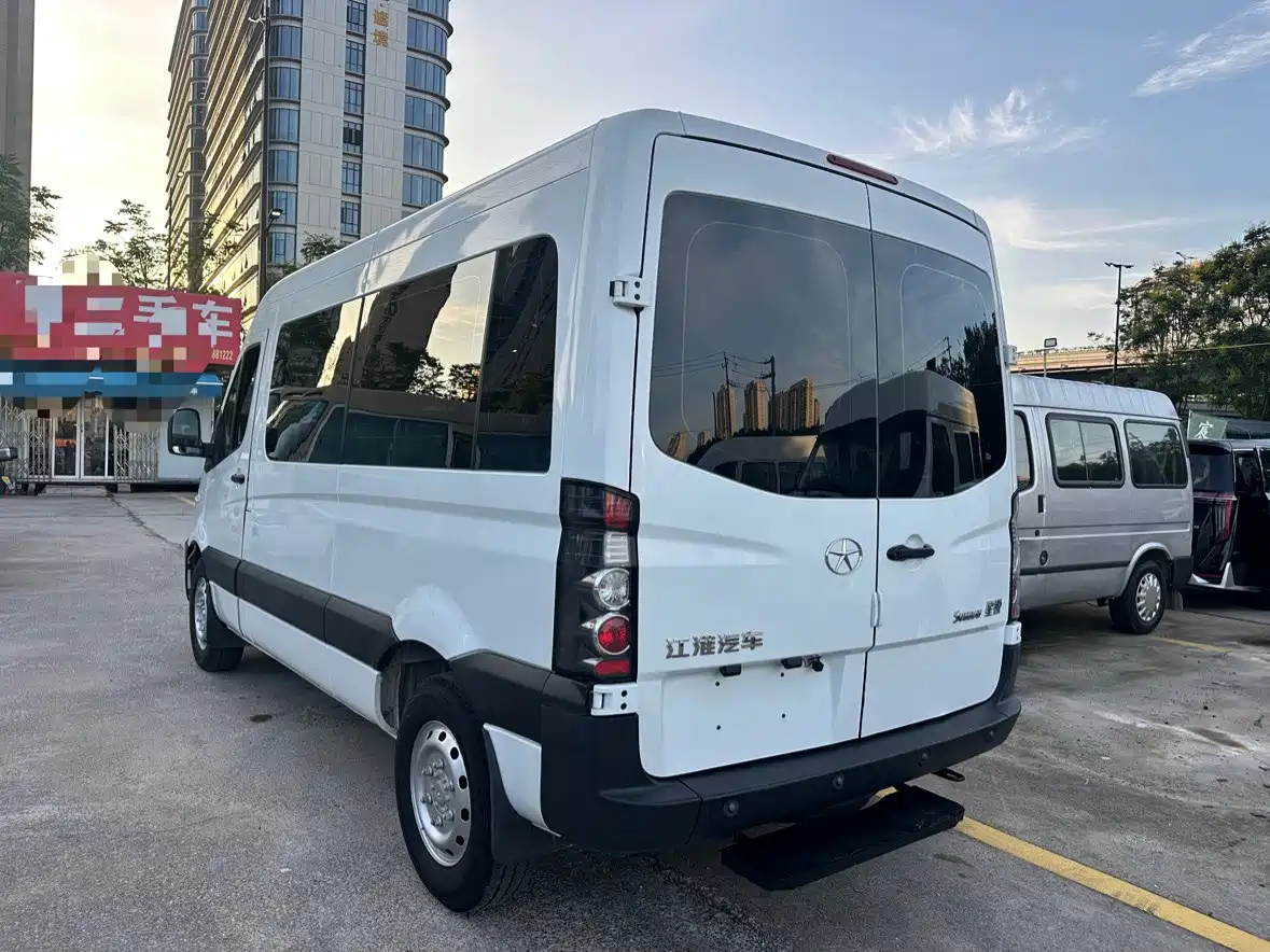 JAC Motors Star锐 2023 2022 2.0T Fuel King PLUS Express Edition Medium Wheelbase 7-Seater HFC4DB3-2E4