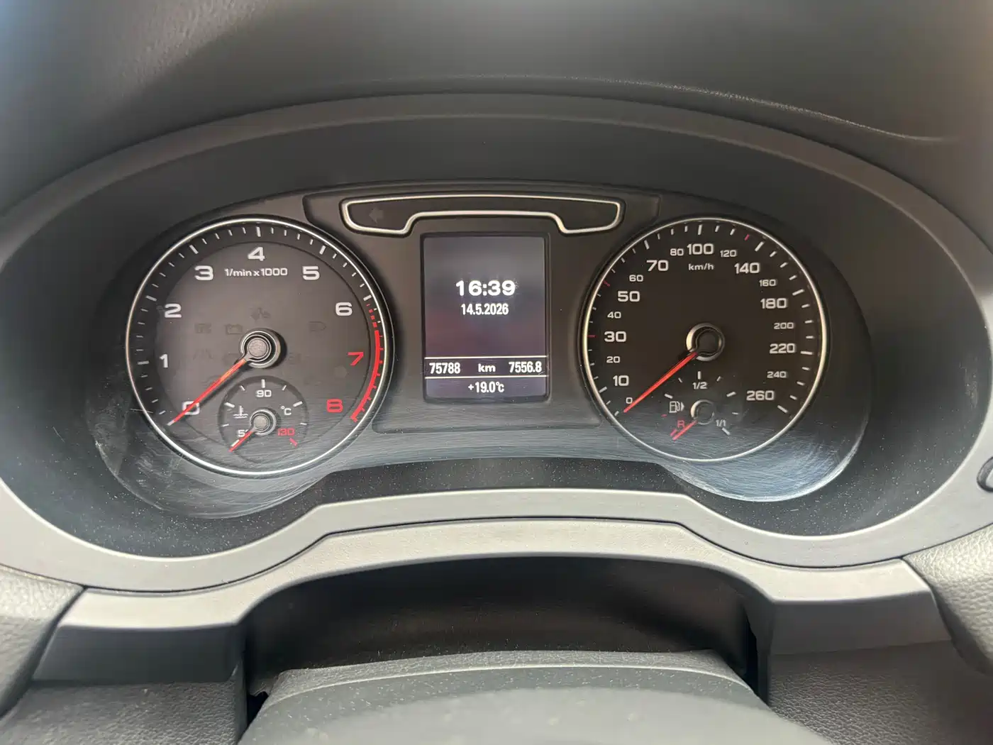 Audi Q3 2015 35 TFSI quattro Technology фото 5