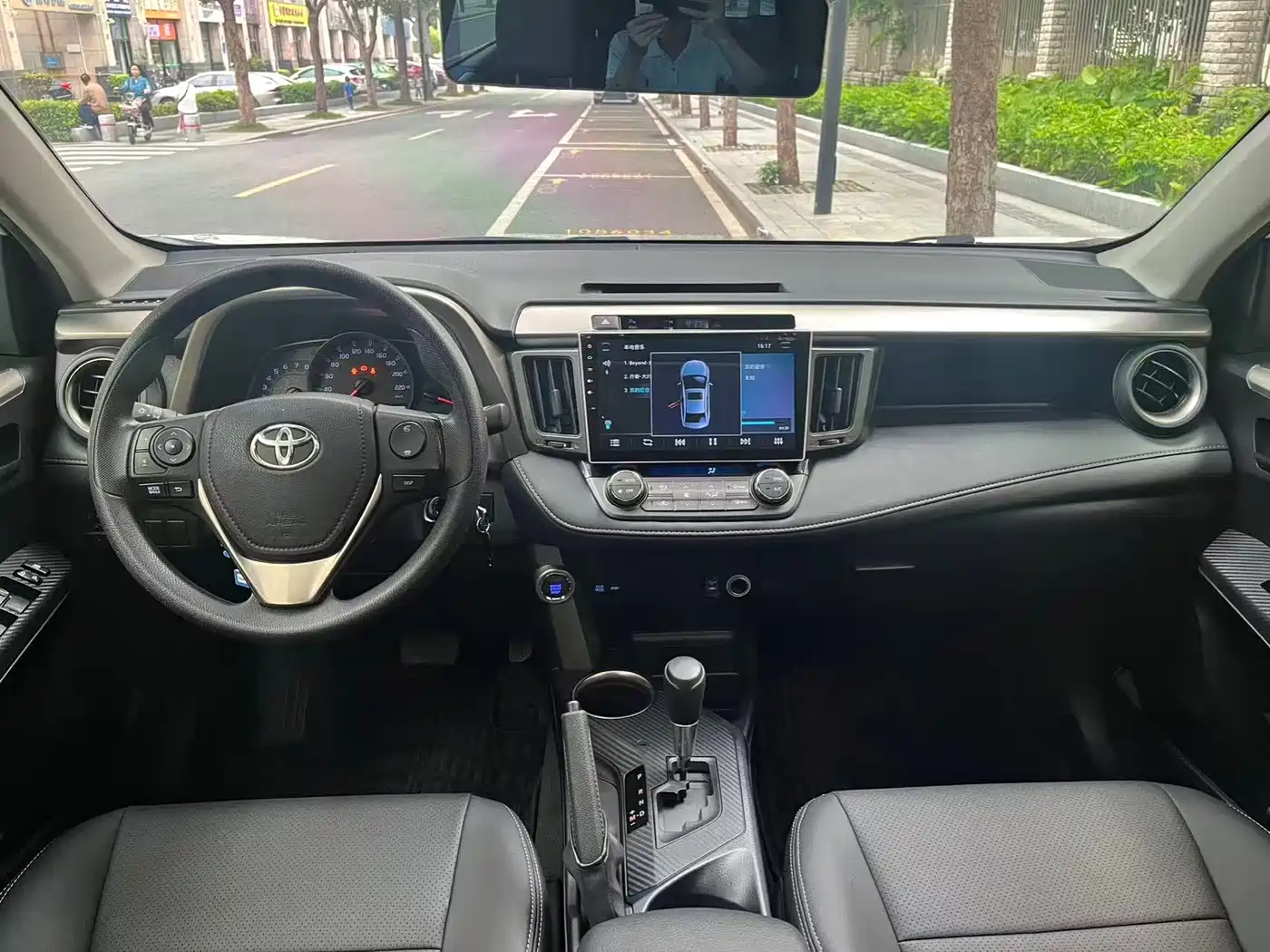 Toyota RAV4 Rongfang 2016 2.0L CVT 2WD Trend (China V) фото 5