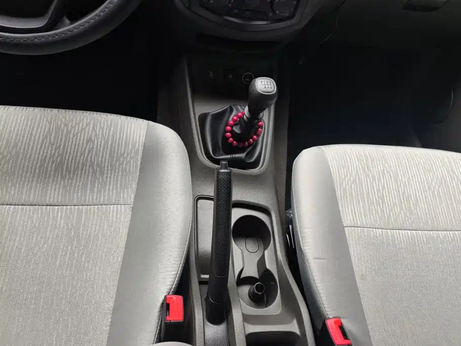 Wuling Motors Wuling Hongguang 2026 2015 1.5L S Basic China V