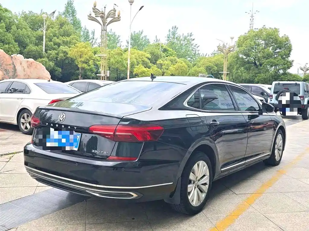 Volkswagen Passat 2019 330TSI Elite Version China VI фото 6