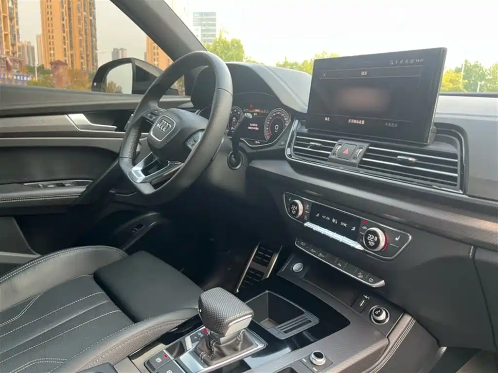 Audi Q5L 2022 Facelift 45T Luxury Dynamic фото 22