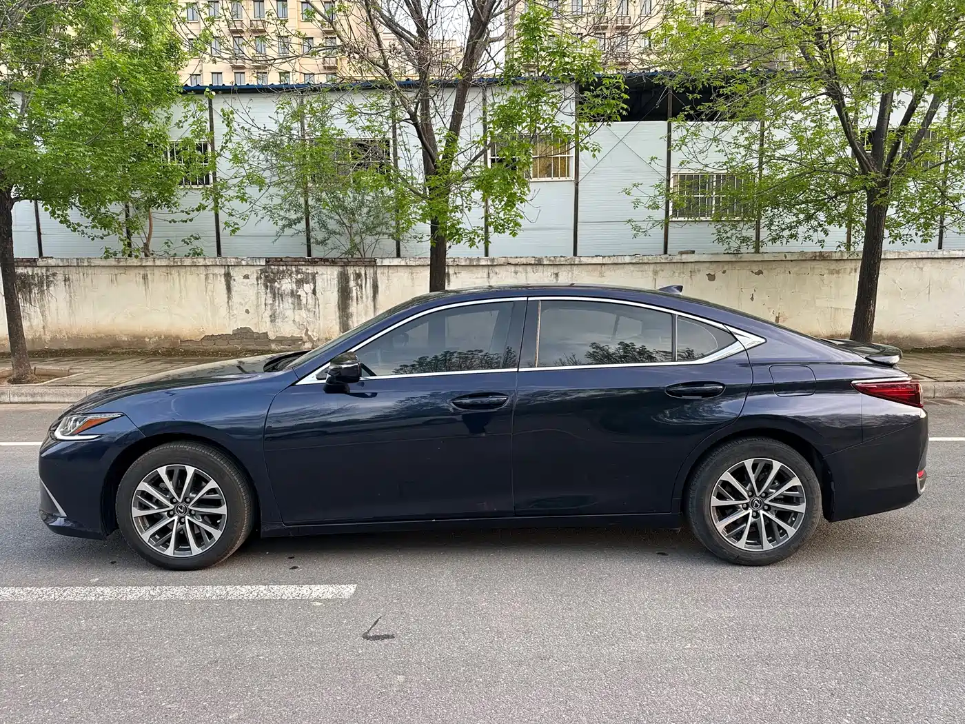 Lexus ES 2022 300h Excellence Edition фото 11