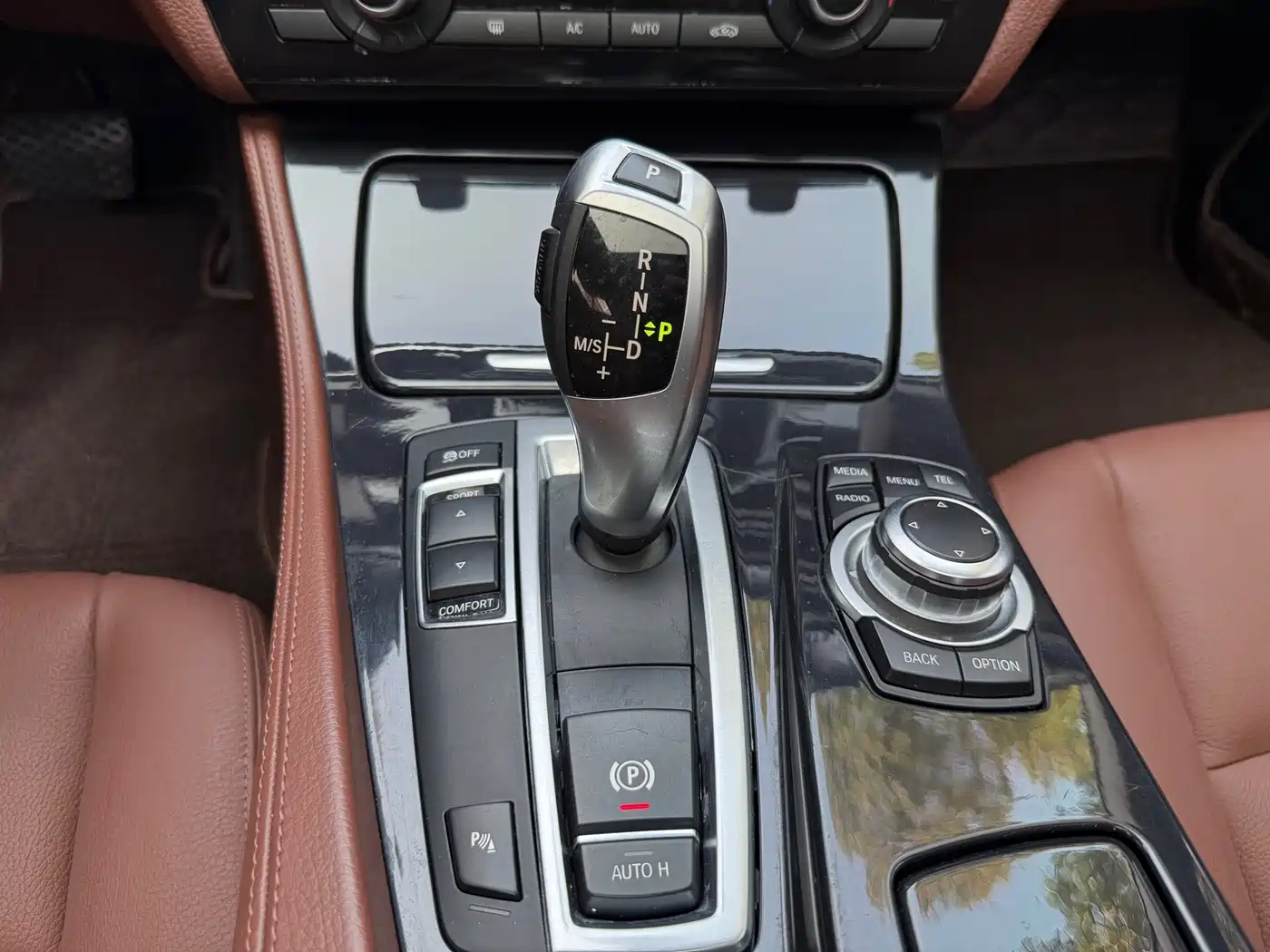 BMW 5 Series 2014 520Li Elegance фото 17