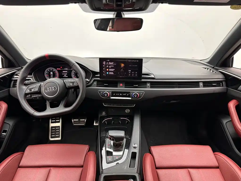 Audi A4L 2025 2025 2 Million Celebration Edition 40 TFSI Luxury Dynamic
