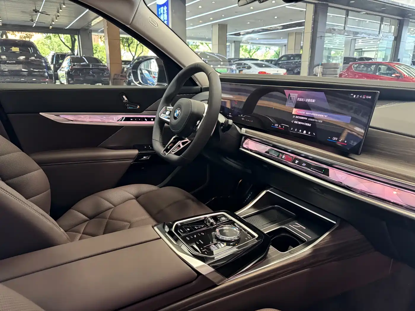 BMW 7 Series 2023 Model 740Li Leading M Sport Package фото 7