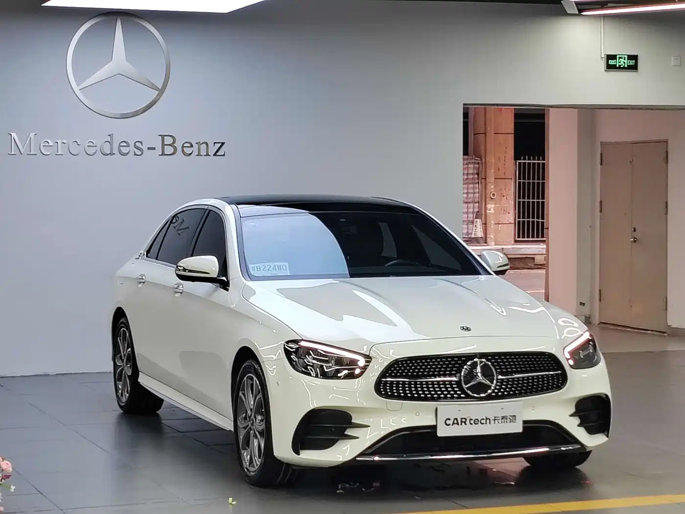 Mercedes-Benz E-Class, миниатюра 2