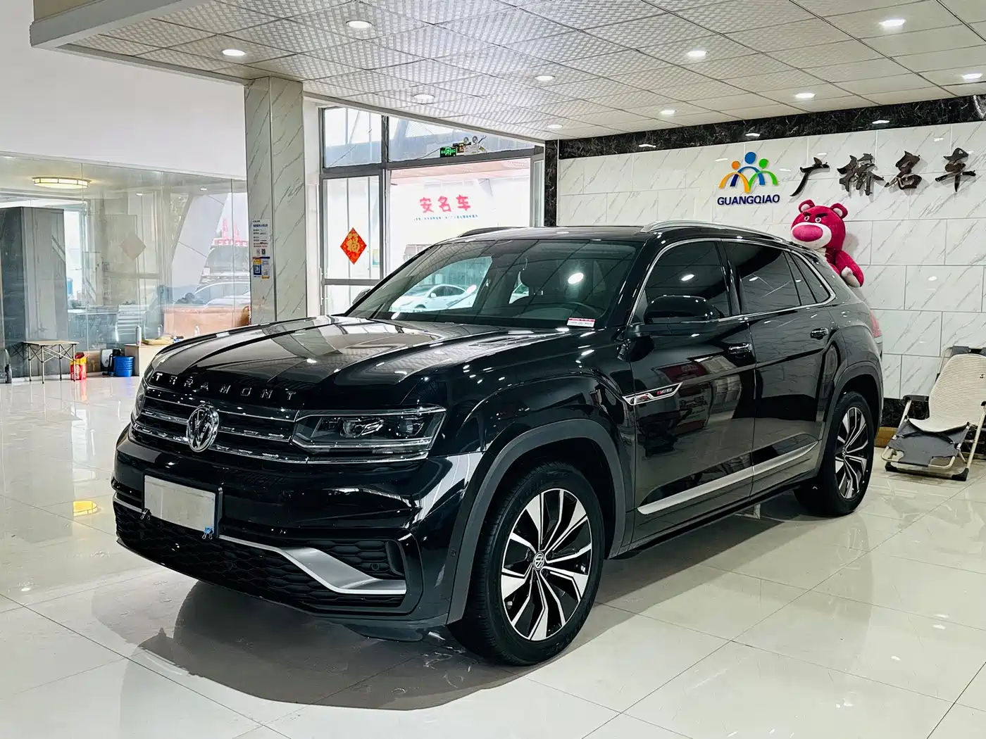 Photo 1 - Volkswagen Teramont