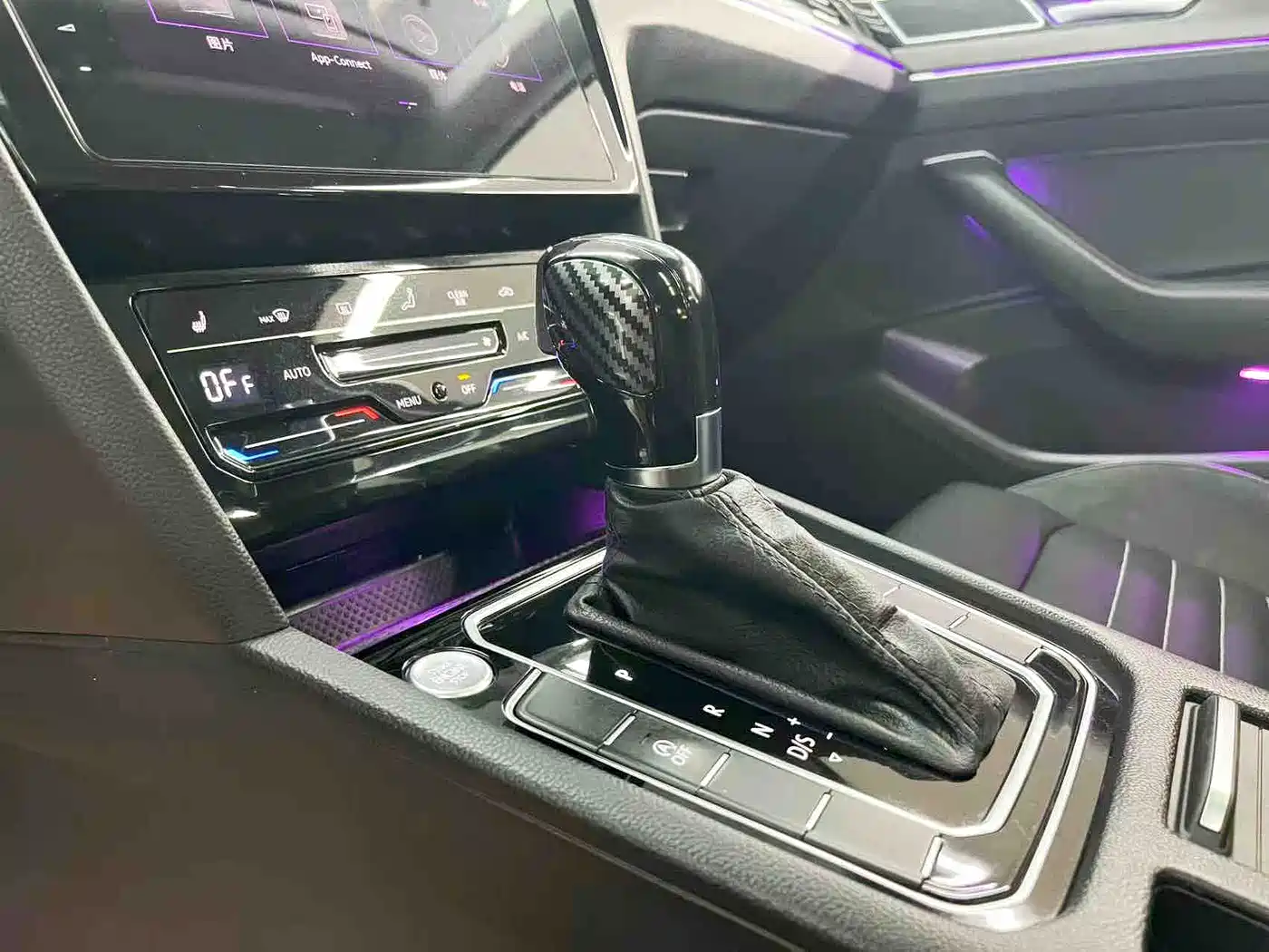 Volkswagen Magotan 2020 330TSI DSG Leading фото 17