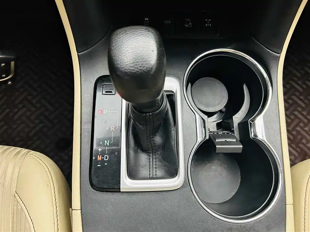 Toyota Highlander 2018 2.0T 4WD Elite 7-seater (China V) фото 17