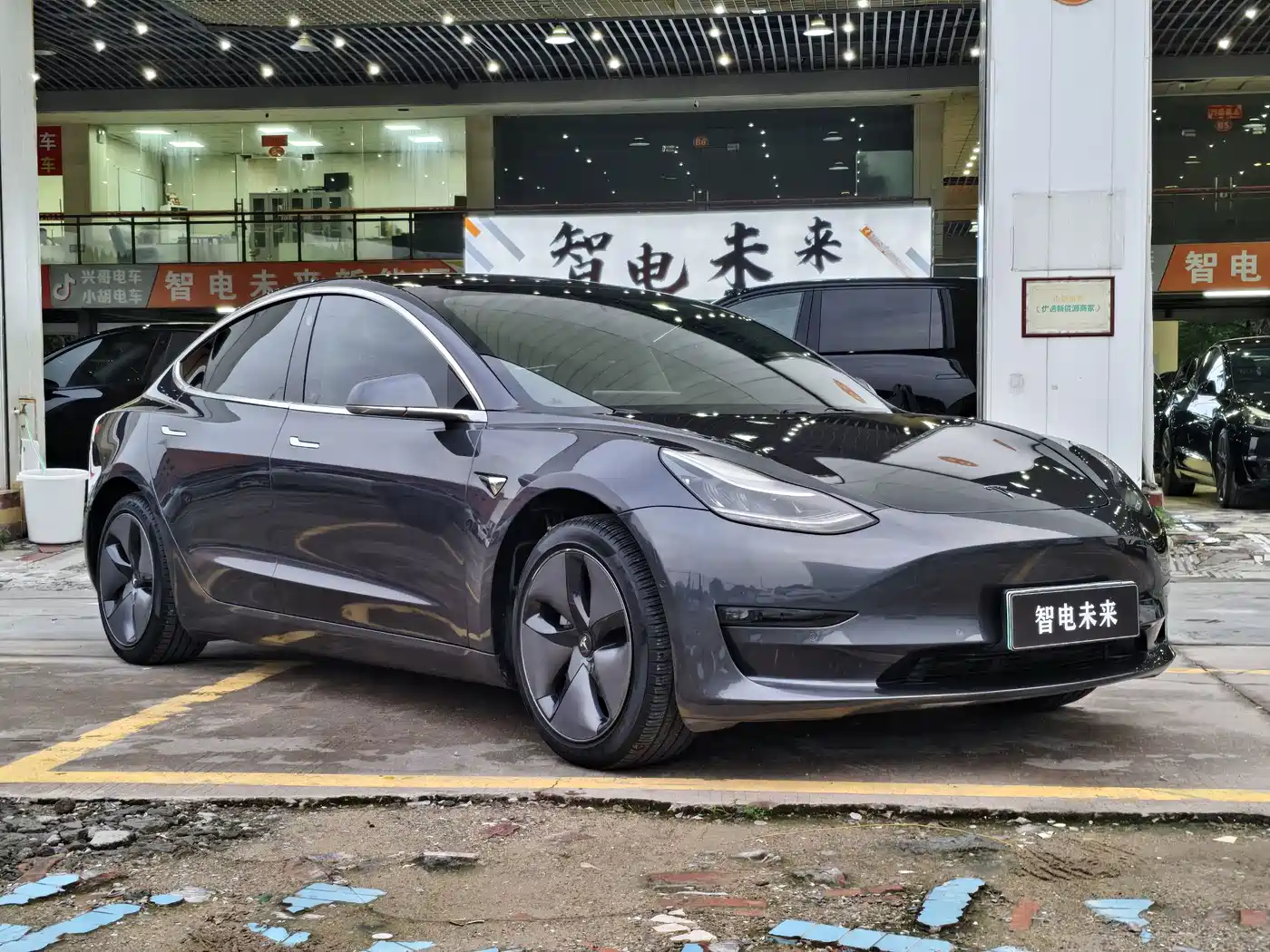 Tesla Model 3 (Import) 2019 2019 Long Range RWD Version
