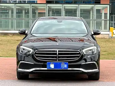 Mercedes-Benz E