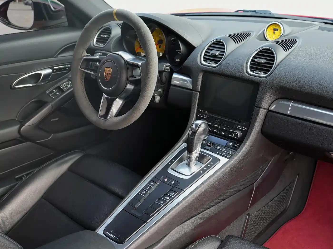 Porsche 718 2018 Cayman 2.0T фото 16