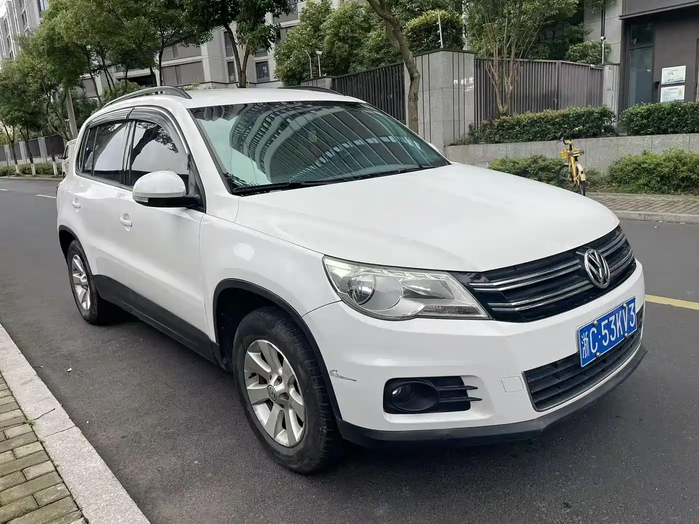 Фото 8 - Volkswagen Tiguan