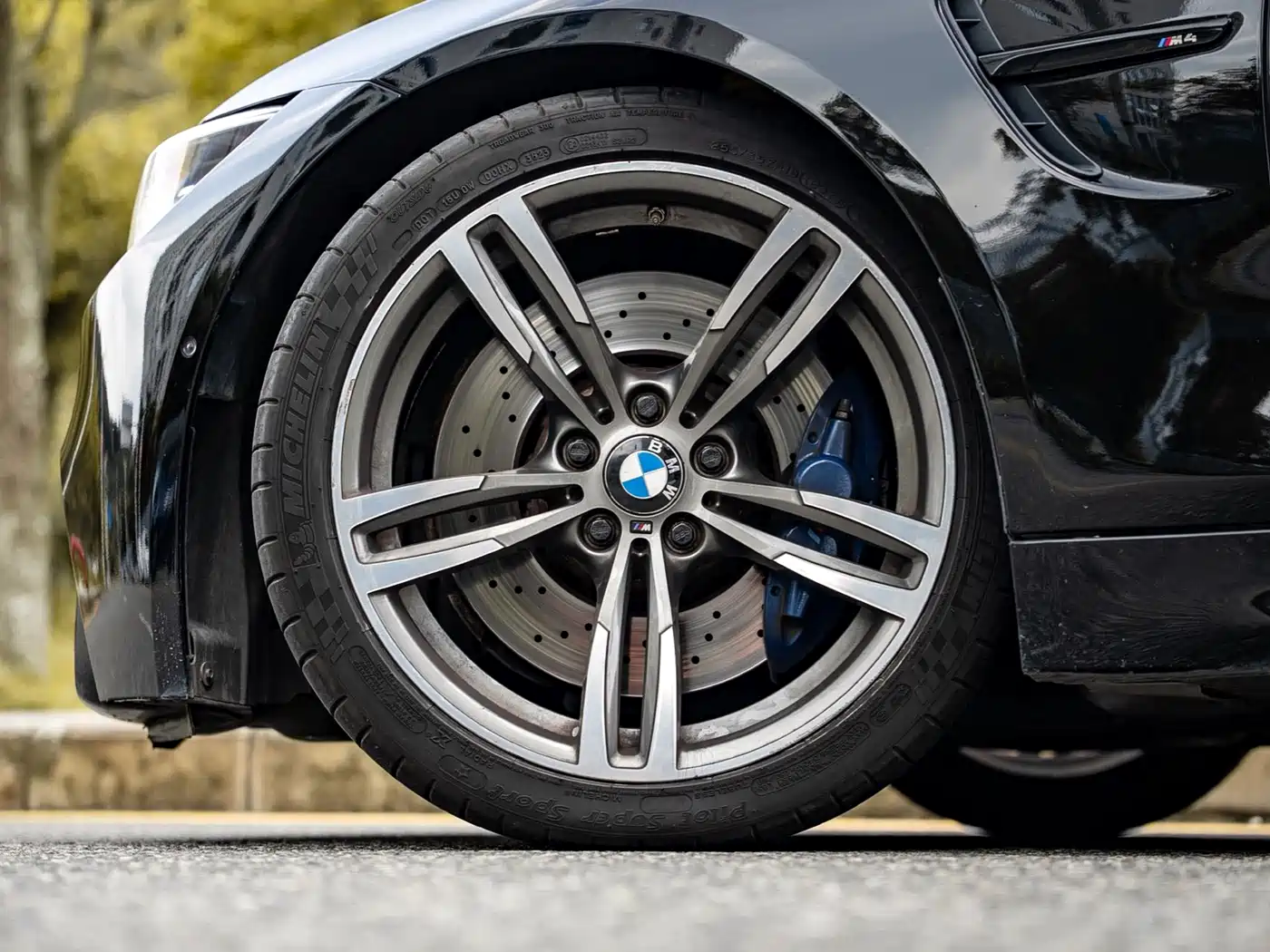 BMW M4 2017 M4 Coupe фото 16
