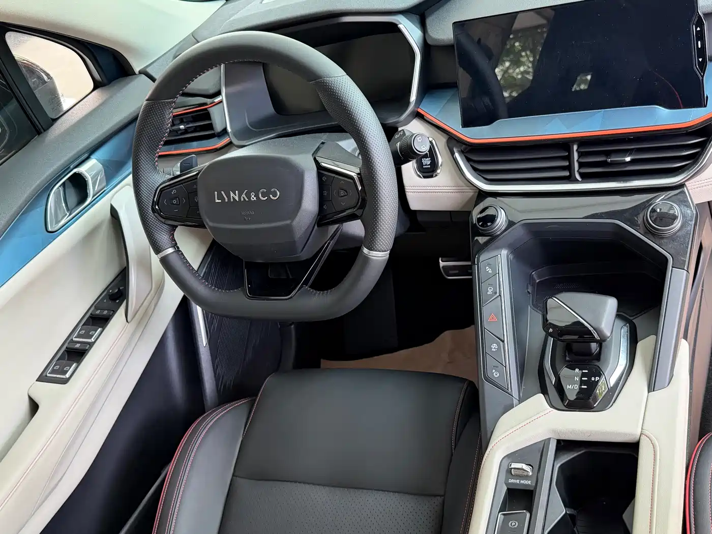 Lynk & Co 06 2020 1.5T Halo фото 13