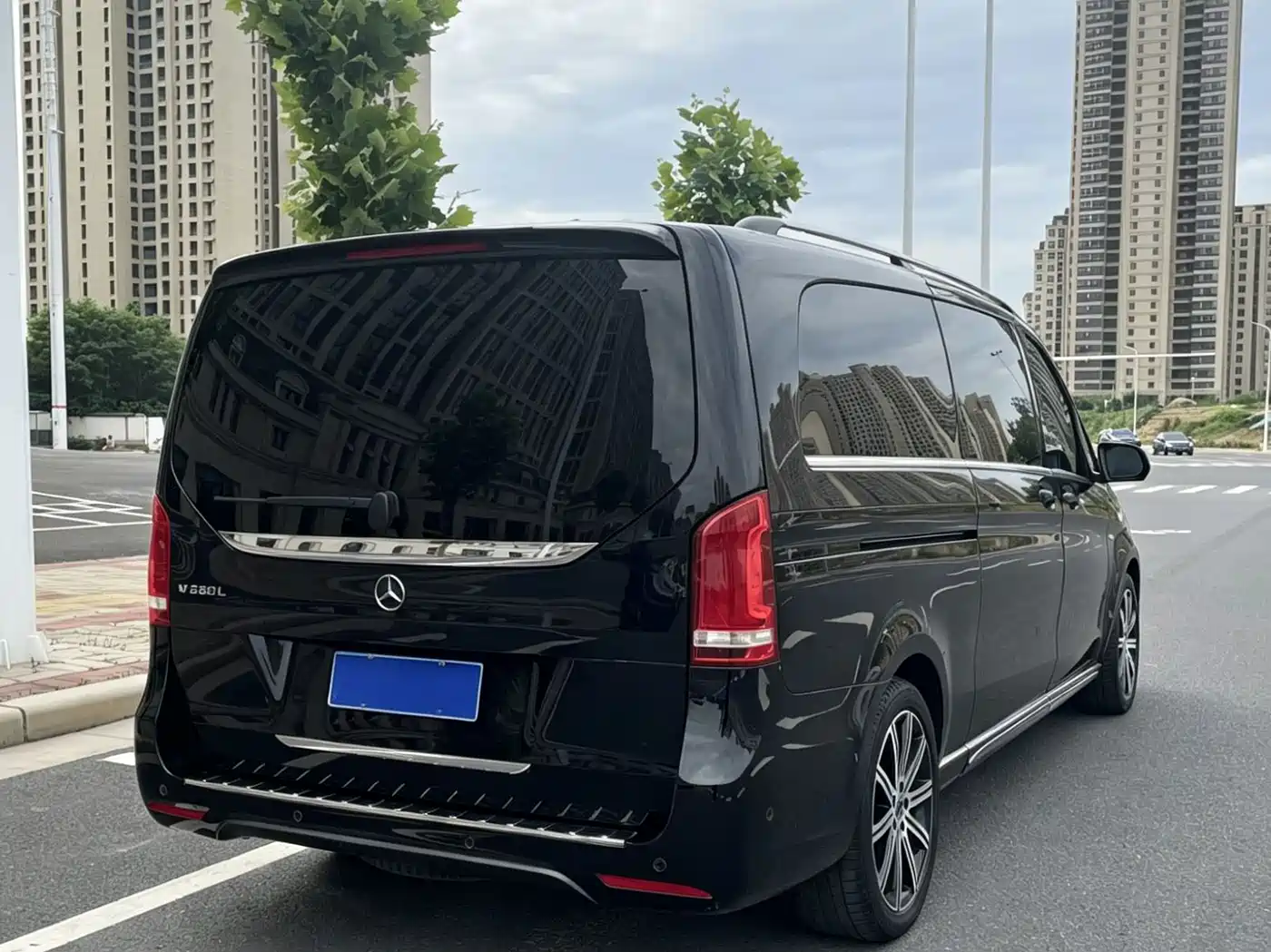 Mercedes-Benz V-Class 2021 V 260 L Long Wheelbase Luxury Edition фото 11