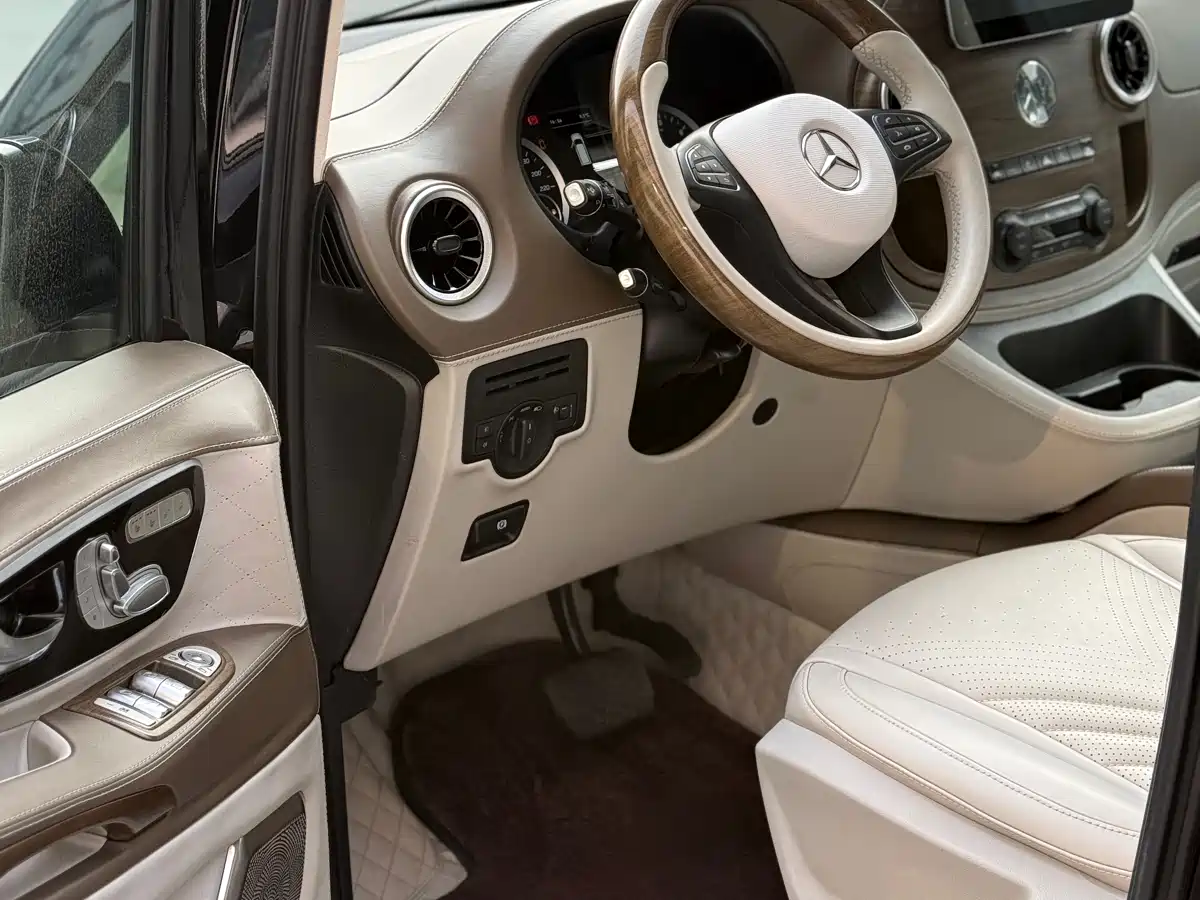 Mercedes-Benz Vito 2021 2.0T Business Edition 7-seater фото 6