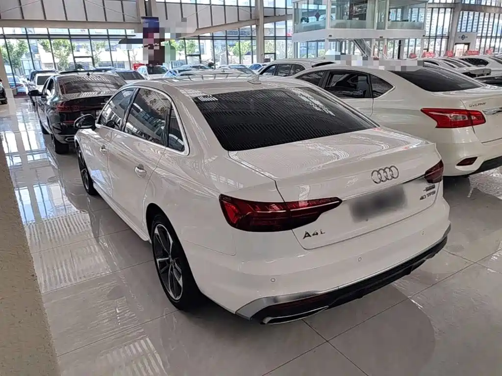 AUDI A4L