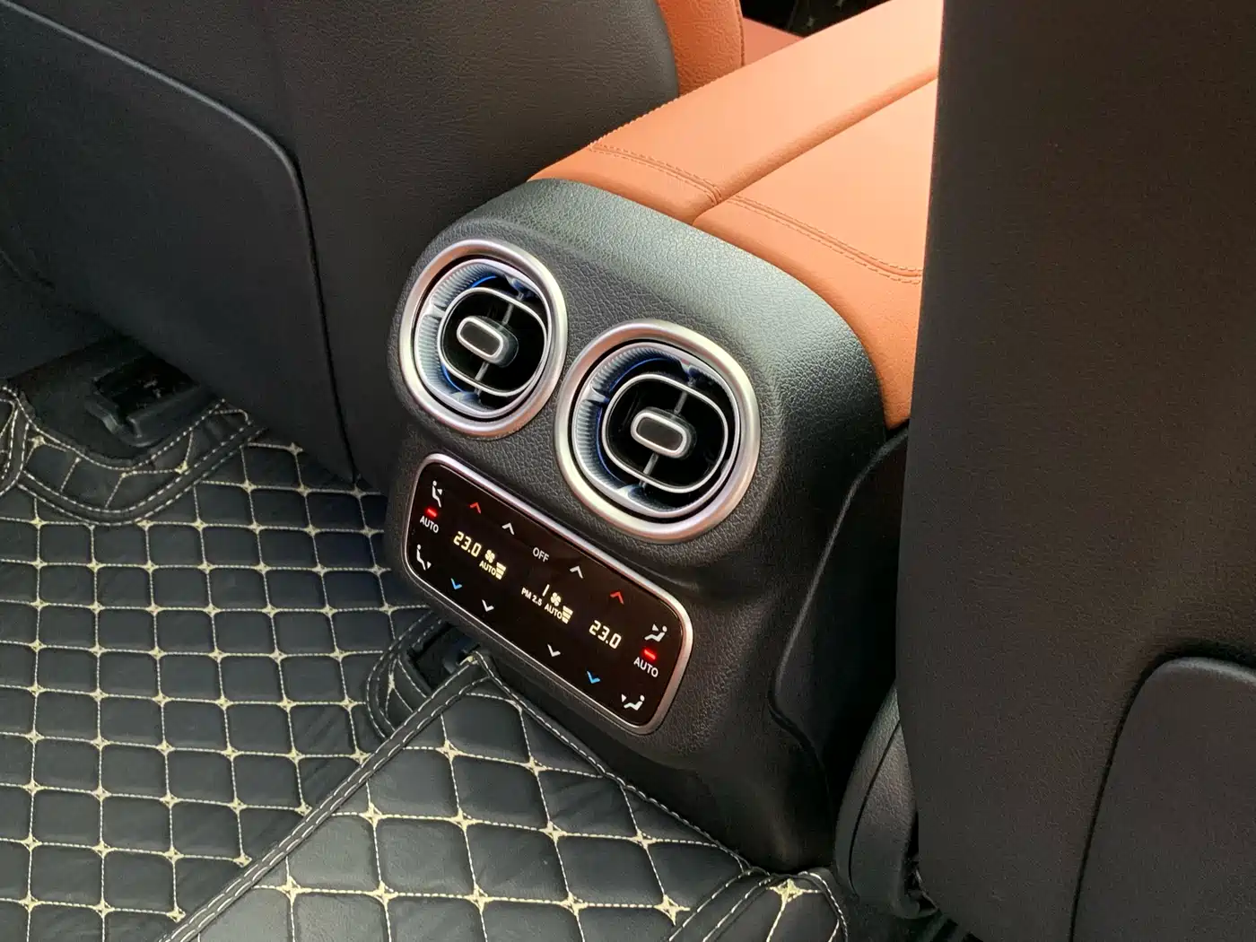 Mercedes-Benz GLC 2024 GLC 300 L 4MATIC Luxury 5-seater фото 31