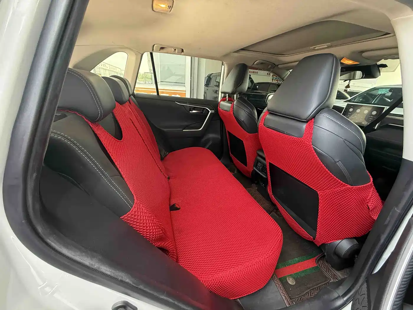Toyota Wildlander 2020 2.0L CVT 2WD Luxury Edition фото 15