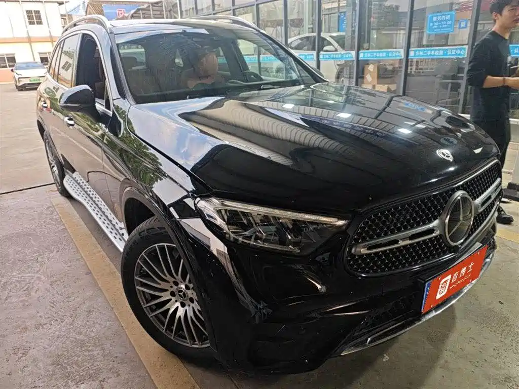 Mercedes-Benz GLC 2026 GLC 300 L 4MATIC Sport 5-Seater фото 2