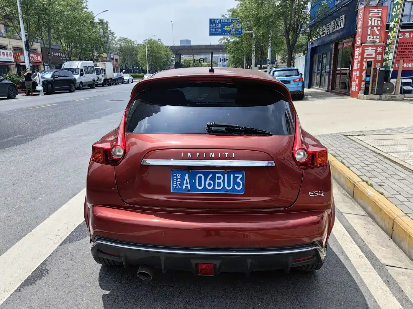 INFINITI ESQ