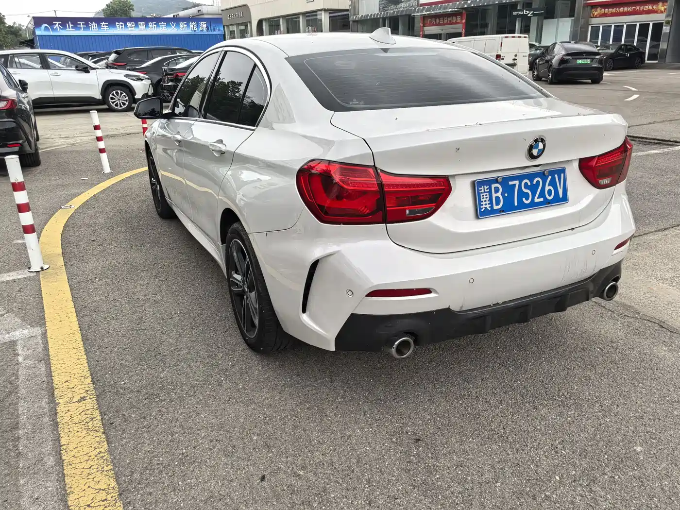 BMW 1 Series 2023 120i M Sport фото 3