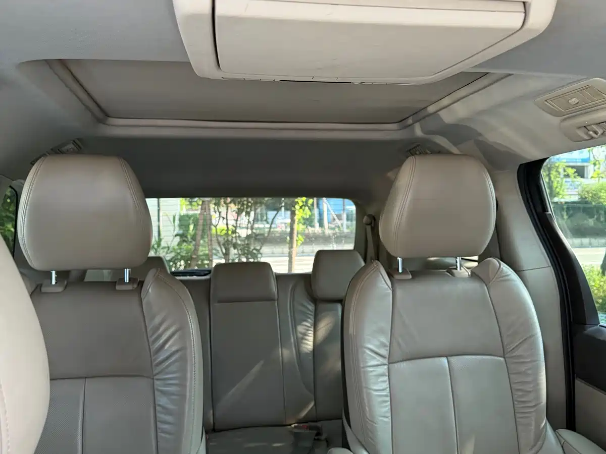 Buick GL8 2013 3.0L XT Luxury Business Flagship Edition фото 4